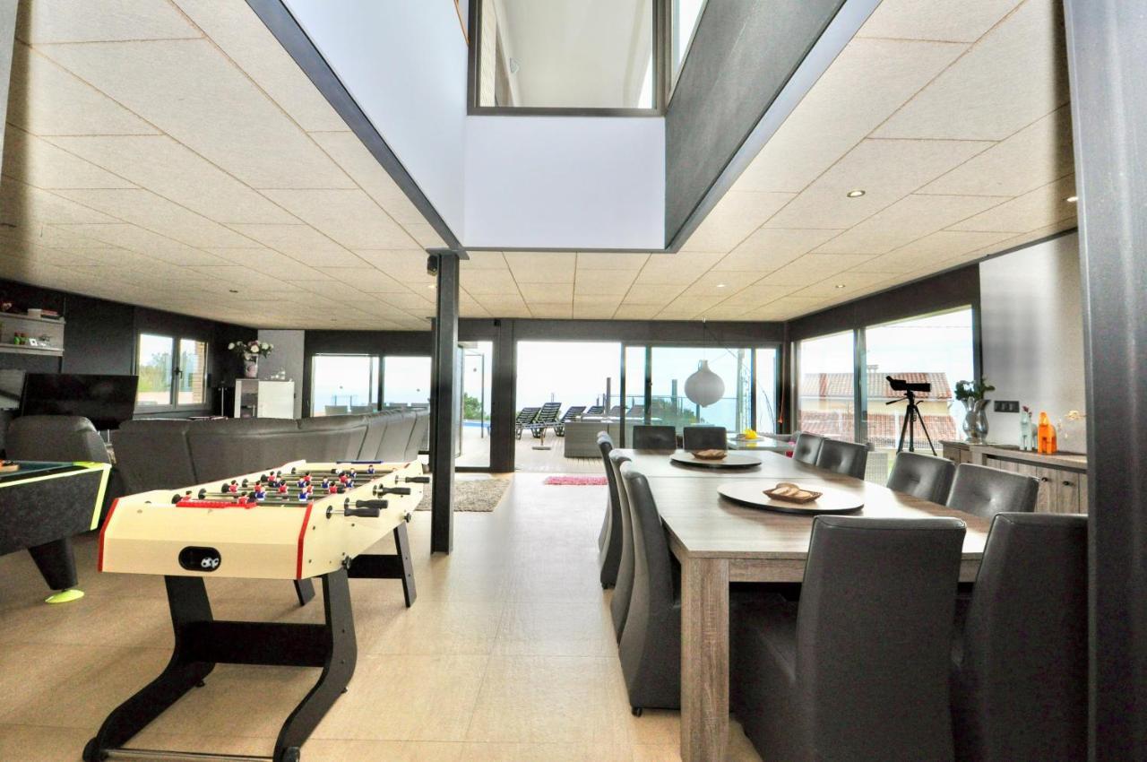Villa Adam